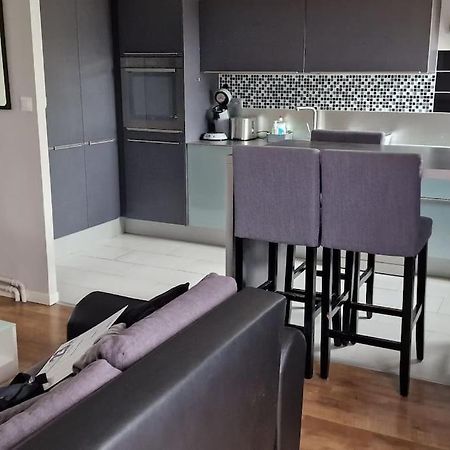 Refuge Urbain Chic Avec Balcon Apartment Saint-Lo Exterior photo